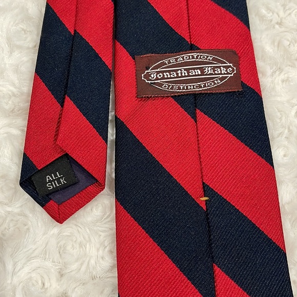 JOHNATHAN LAKE TRADITIONAL DISTINCTION TIE! 100% Silk. The perfect Power Tie. - Picture 3 of 7